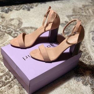 madden girl BELLAS-S CHAMP FAB